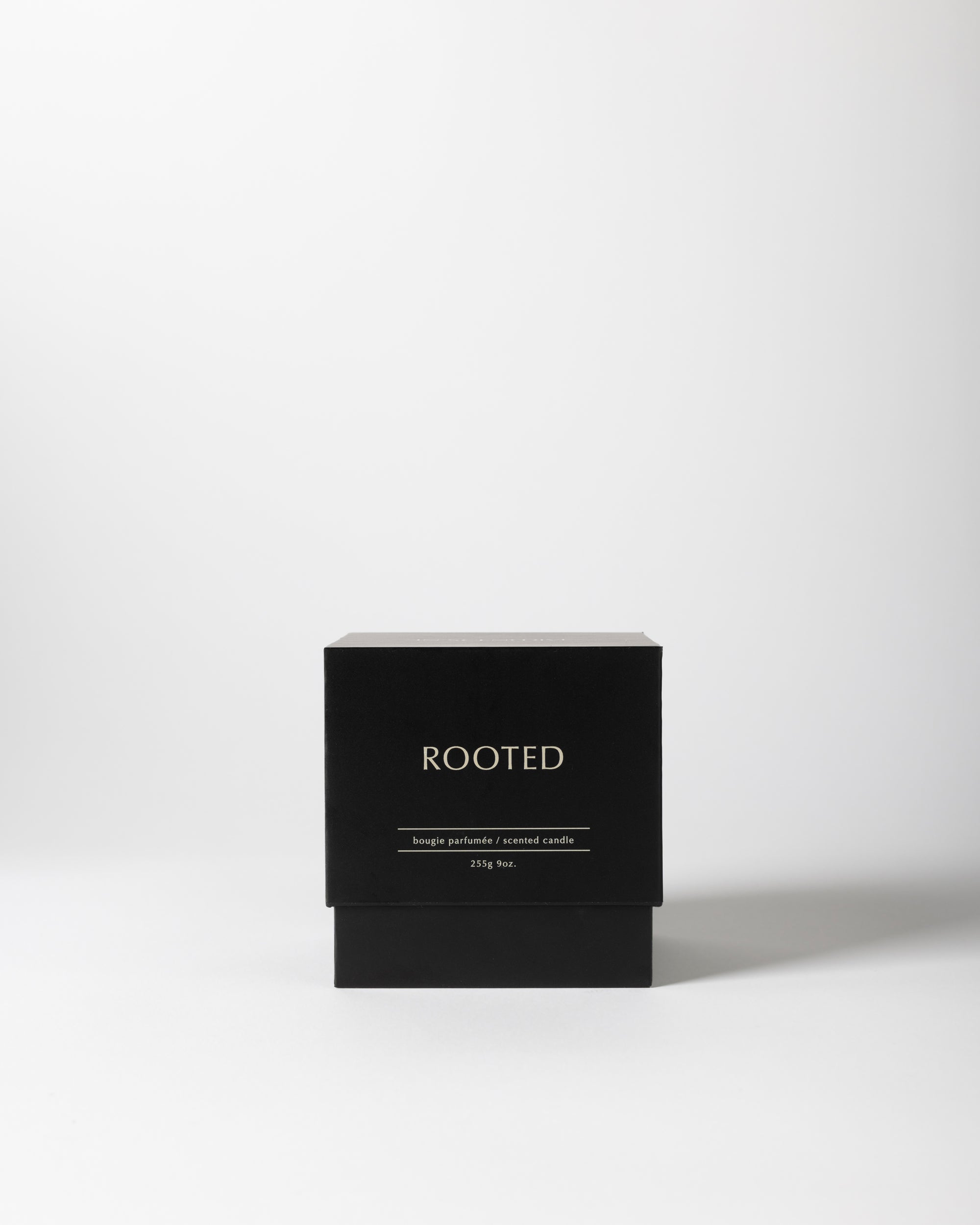 This is the perfect affordable luxury candle. It is the ideal luxury gift for men or women; having a unisex scent that will fill up a room with an aroma of a tobacco vanilla fragrance. This scented candle is made with 100% soy wax and aesthetically packaged, making it a great luxury gift or apart of a gift set.
